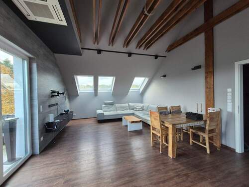 251030 - Wohnzimmer.jpg - 4 Zimmer Etagenwohnung zur Miete in Cottbus