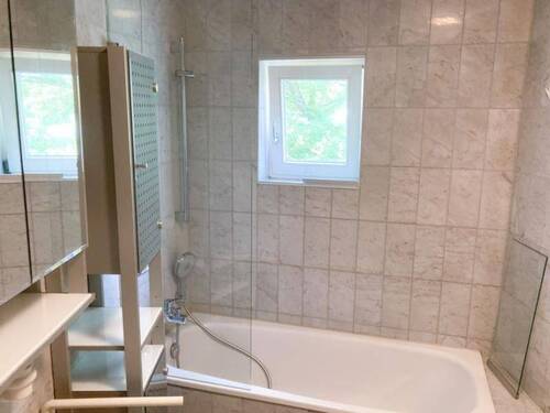 Bad - Wohnen am Fürstl. Rennplatz 2 ZKB-Wohnung mit Einbauküche