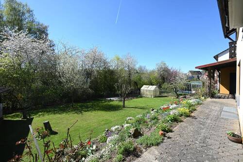 Erhöhte Terrasse - 