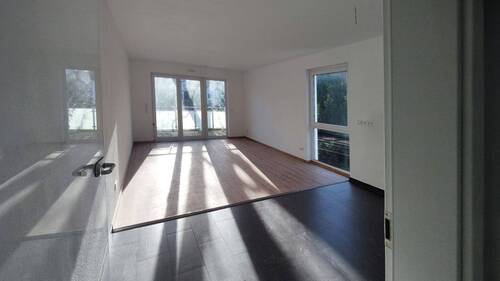 OG-Wohn - 3-Zimmer-Neubau mit Südost-Balkon & TG-Stellplatz - jetzt einziehen!