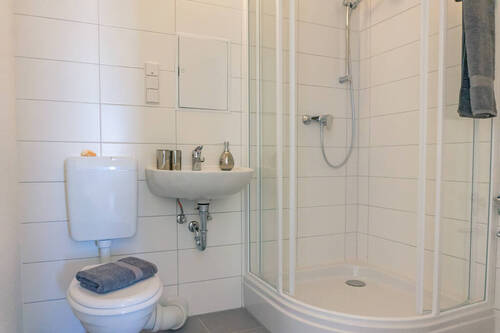 Bad Vergleichswohnung - 1 Zimmer Etagenwohnung in Chemnitz