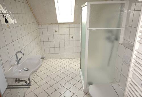Tageslichtbad mit Dusche - 