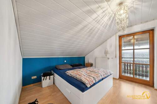 Schlafzimmer mit Balkon - 