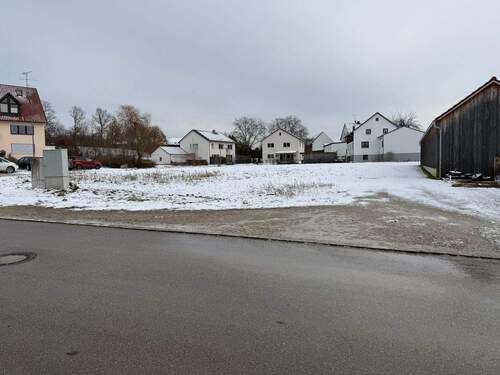 Sicht von der Zufahrt - 