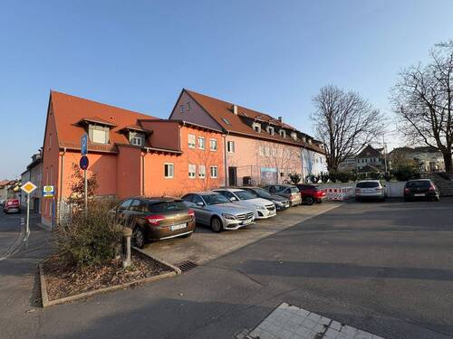 Gebäudeansicht - 5 Zimmer Mehrfamilienhaus, Wohnhaus in Kitzingen