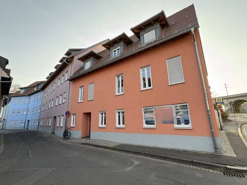 Gebäudeansicht - Mehrfamilienhaus, Wohnhaus mit 1.439,60 m&sup2; in Kitzingen zum Kaufen