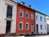 Straßenansicht - Charmantes Reihenhaus in der Wittlicher Innenstadt