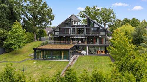Ansicht von hinten - Nähe Düsseldorf, MG, NL: Stylisches Architektenhaus mit Komfort und Pool