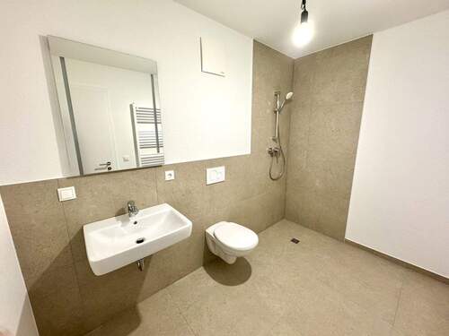 Bad - Etagenwohnung mit 61,40 m² in Kaiserslautern zur Miete