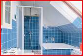 Badezimmer Dachgeschoss Ansicht 1 - 