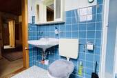 Badezimmer Dachgeschoss Ansicht 2 - 