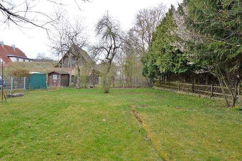 Grundstück mit weiteren möglichen Bauplätzen - 6 Zimmer Einfamilienhaus in Weidenberg