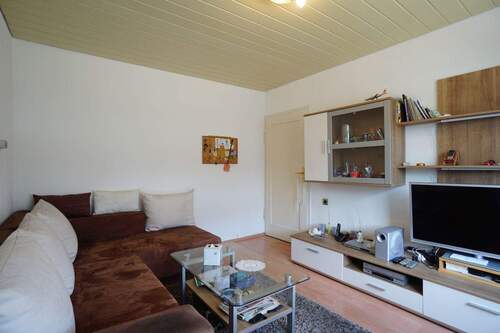 Zimmer mit Laminatboden - 4 Zimmer Reihenmittelhaus in Reutlingen