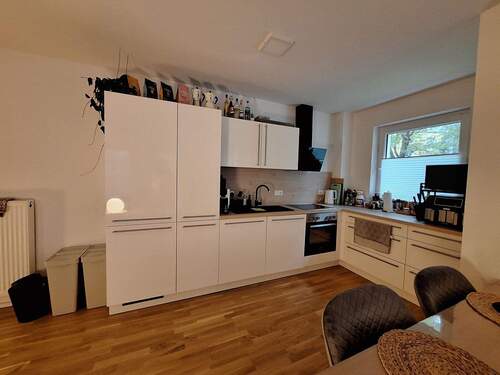 Küche mit EBK - 2 Zimmer Etagenwohnung zur Miete in Kaiserslautern