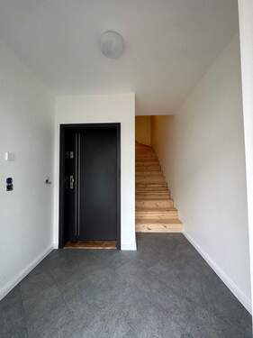 Wohnungstür - 2 Zimmer Etagenwohnung zum Kaufen in Berlin