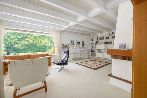 großzügiges Wohnzimmer - Mehrfamilienhaus, Wohnhaus mit 220,00 m&sup2; in Hamburg zum Kaufen