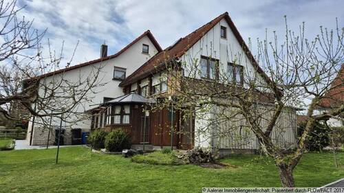 Sonniges Grundstück - 7 Zimmer Mehrfamilienhaus, Wohnhaus in Heidenheim