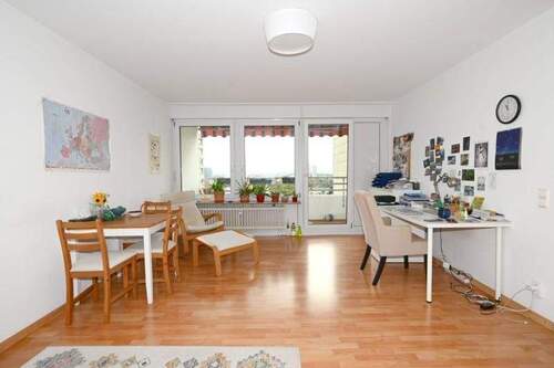 Wohnzimmer - Etagenwohnung mit 62,00 m² in Stuttgart zum Kaufen