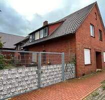 Zweifamilienhaus mit Nebengebäuden - Steyerberg