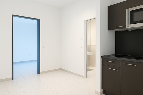 Wohn-Essbereich - Bezugsfrei ! Modernes 1,5-Zimmer-Apartment im 2.OG in Berlin-Dahlem