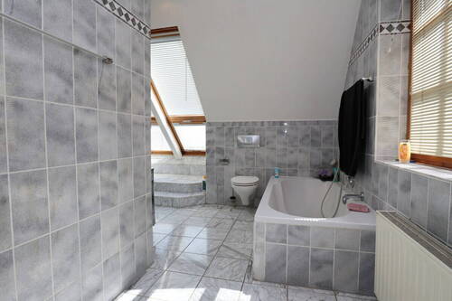 En-suite Vollbad DG - 