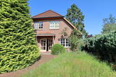 Front - 5 Zimmer Einfamilienhaus zum Kaufen in Henstedt-Ulzburg / Rhen