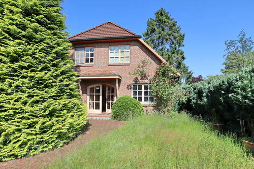 Front - 5 Zimmer Einfamilienhaus zum Kaufen in Henstedt-Ulzburg / Rhen