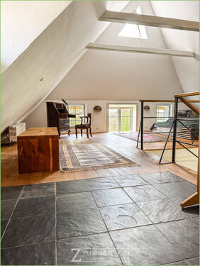 offenes Bad mit Blick zum Schlafbereich - 