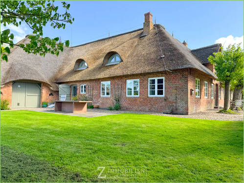 Terrasse in Westlage mit Lootor - 6 Zimmer Mehrfamilienhaus, Wohnhaus zum Kaufen in Garding Kirchspiel