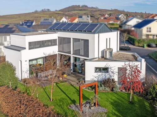 Haus- und Gartenansicht - 