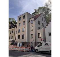 Moderne und stilvolle möblierte Dachterrassenwohnung im 3. OG - zentral gelegen in Landshut