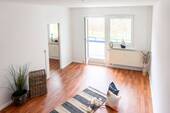 Wohnzimmer Vergleichswohnung - 3 Zimmer Etagenwohnung zur Miete in Chemnitz