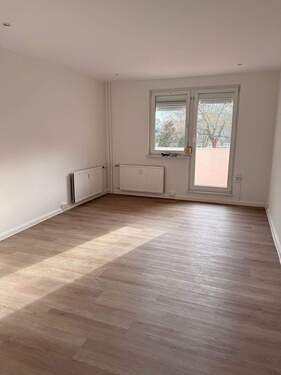 Wohnbereich + Balkon - 