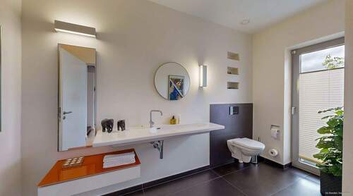 Gäste WC Erdgeschoss - 6 Zimmer Einfamilienhaus in Neustadt in Holstein / Pelzerhaken