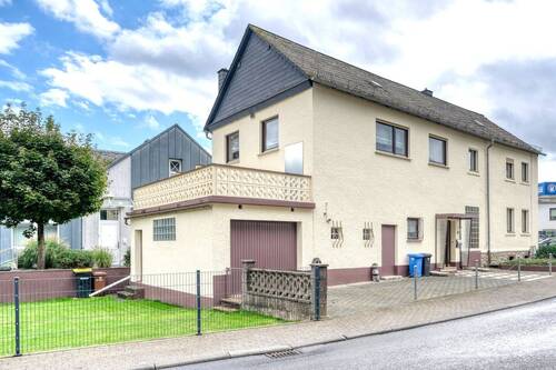 Seitenansicht - 8 Zimmer Einfamilienhaus zum Kaufen in Greifenstein / Ulm