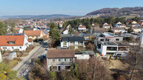 Gewachsene Nachbarschaft, nah an der Natur - 