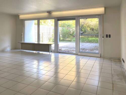 Wohnen - Mehrfamilienhaus, Wohnhaus mit 143,00 m&sup2; in Bergisch Gladbach zum Kaufen