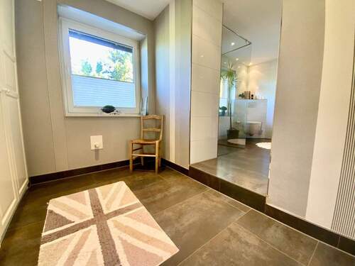 modernes Badezimmer - 