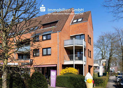 Vorderansicht - Charmante 2-Zimmer-Wohnung mit großzügigem Wohnbereich! (Erbbaurecht)