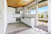 Offene Küche mit Zugang zum Balkon - Etagenwohnung mit 126,00 m&sup2; in Weil am Rhein zum Kaufen