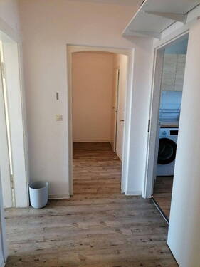 Flur - 3 Zimmer Etagenwohnung in Stuttgart