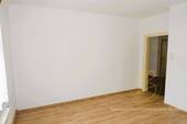 Schlafzimmer Wohnung im Erdgeschoss - 