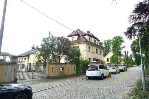 Außenansicht Straßenseite - 