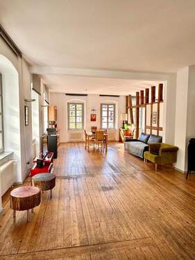 Wohn-/Eßbereich - 8 Zimmer Einfamilienhaus in Kaiserslautern