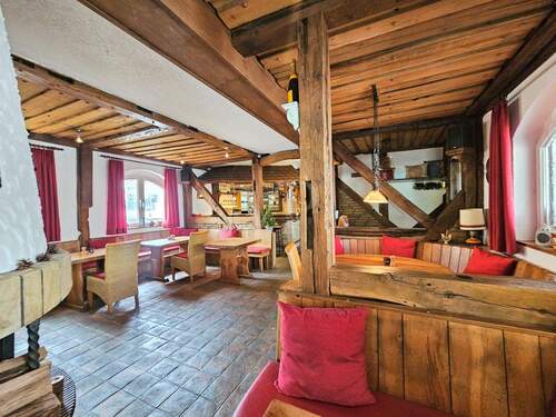  Charmanter Gastrobereich - 1 Zimmer Einfamilienhaus zum Kaufen in Usingen