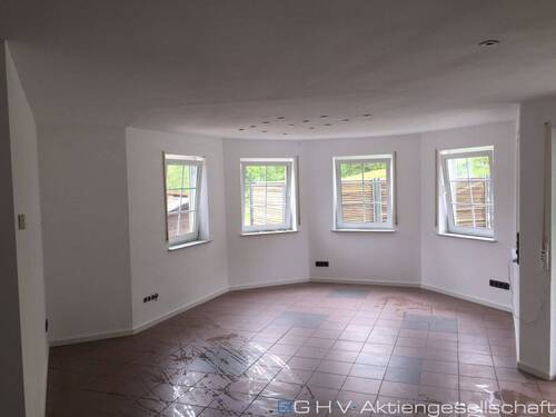 living space middle level - 