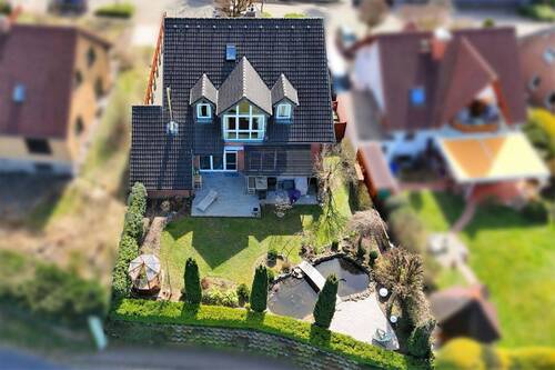 Hausansicht - 9 Zimmer Einfamilienhaus zum Kaufen in Overath