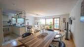 Wohn/Essbereich - Helle 3,5-Zimmer-Erdgeschosswohnung mit Terrasse und kleinem Gartenbereich