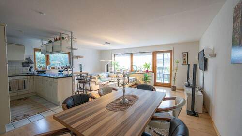 Wohn/Essbereich - Helle 3,5-Zimmer-Erdgeschosswohnung mit Terrasse und kleinem Gartenbereich