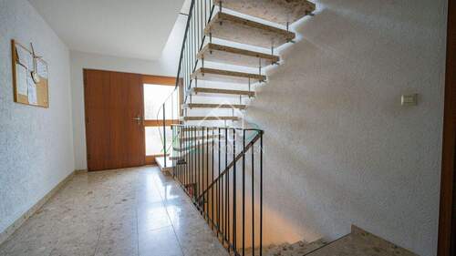 Treppenhaus - 3 Zimmer Etagenwohnung in Rosengarten